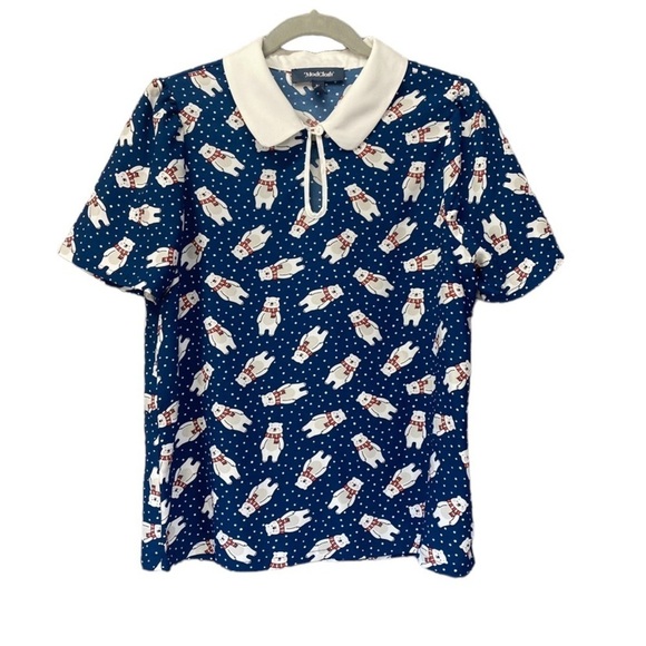 NWOT ModCloth Novelty Polar Bear All Over Print Short Sleeve Collar Top Sz M - Picture 1 of 9